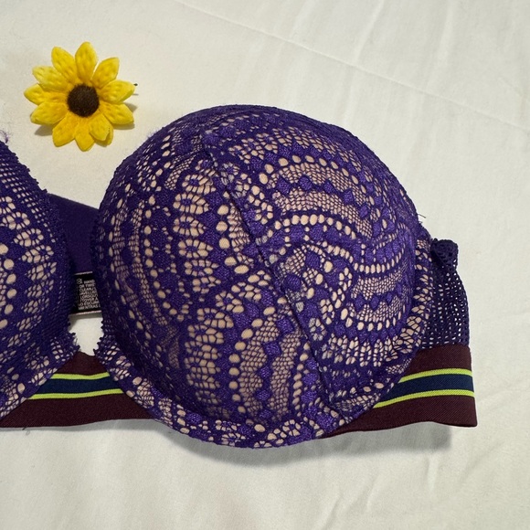 Victoria's Secret Purple Lace Push-Up Bra with Striped Band - Picture 3 of 11
